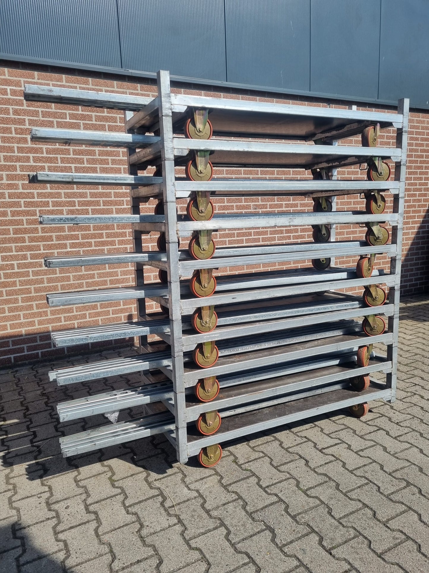 Deense kar gebruikt, incl. staanders